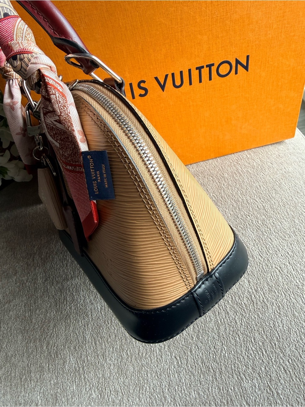 Louis Vuitton Limited Edition Epi Tricolor Alma BB with Scarf and Bag Charm Set - Picture 4 of 15